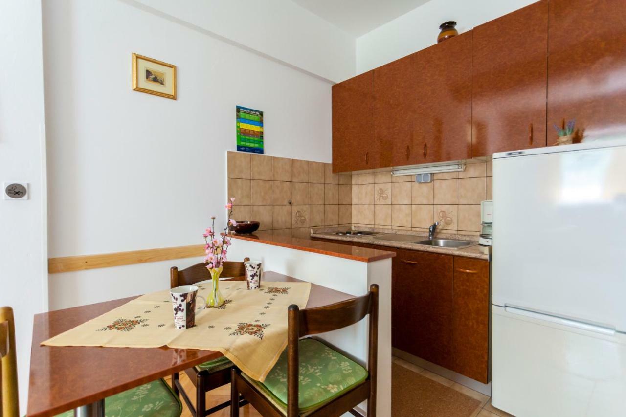 Apartments Belavic By El-Pi Tours Nijvice Zewnętrze zdjęcie