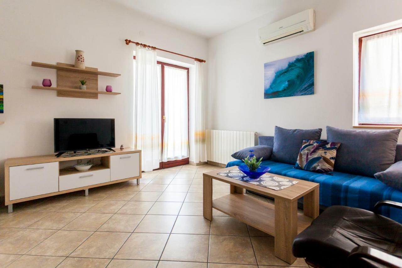 Apartments Belavic By El-Pi Tours Nijvice Zewnętrze zdjęcie