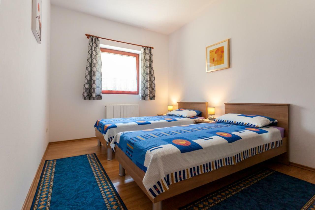 Apartments Belavic By El-Pi Tours Nijvice Zewnętrze zdjęcie