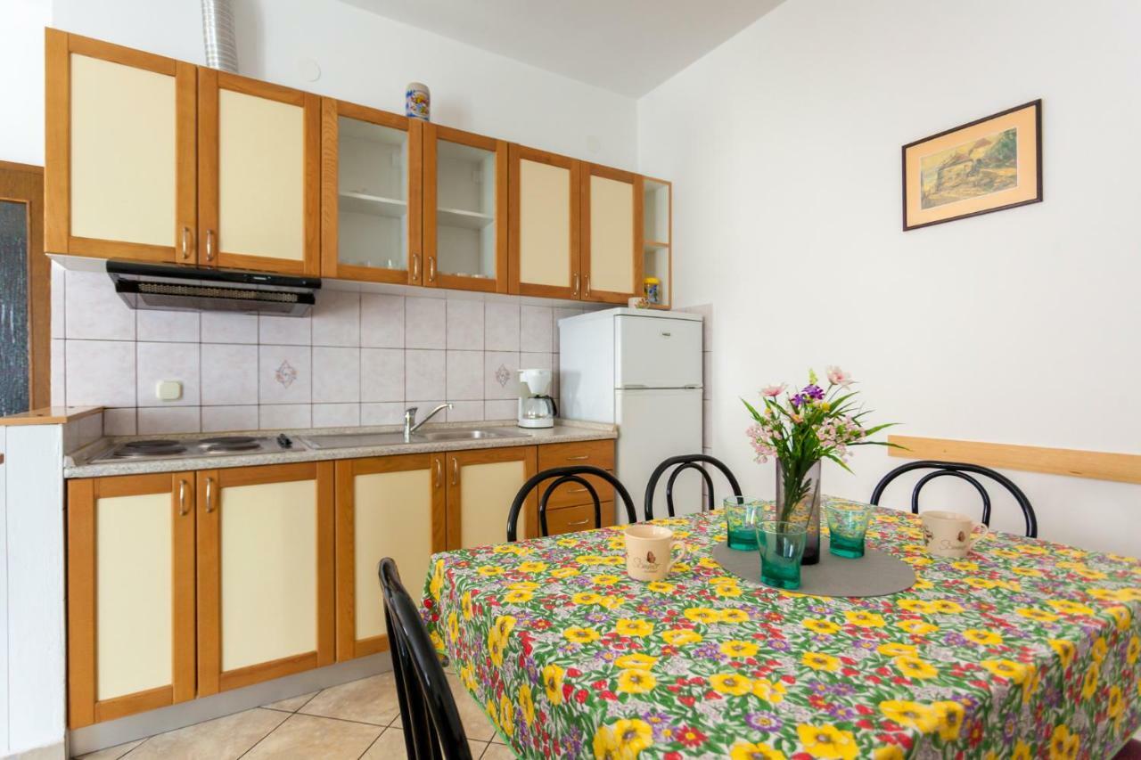 Apartments Belavic By El-Pi Tours Nijvice Zewnętrze zdjęcie