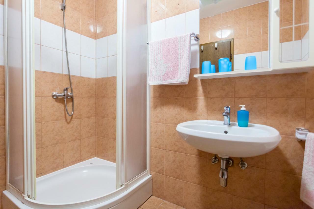 Apartments Belavic By El-Pi Tours Nijvice Zewnętrze zdjęcie