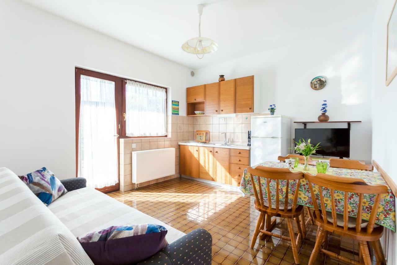 Apartments Belavic By El-Pi Tours Nijvice Zewnętrze zdjęcie